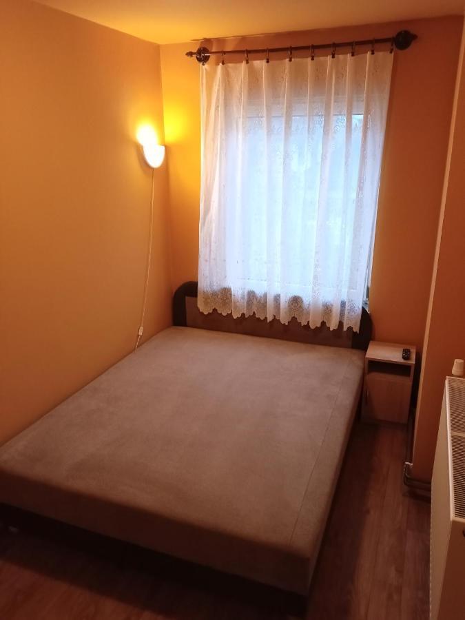 Eva Vendeghaz Guesthouse Хайдусобосло Экстерьер фото