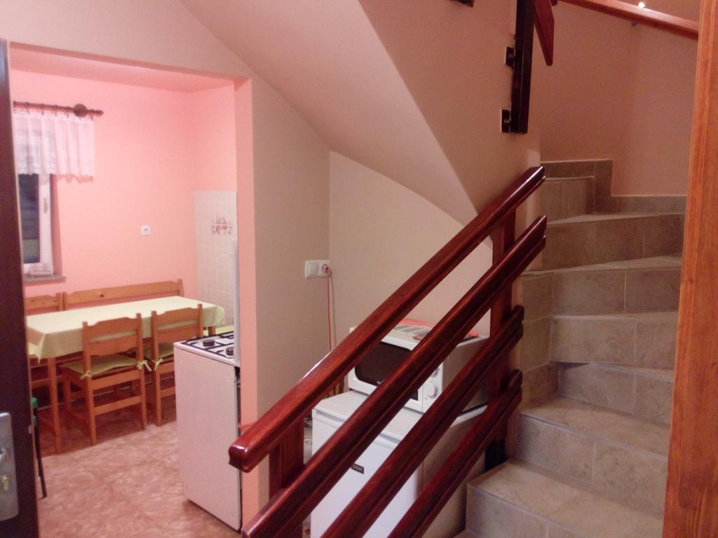 Eva Vendeghaz Guesthouse Хайдусобосло Экстерьер фото